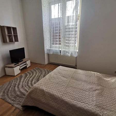 וינה Central City Apartment מראה חיצוני תמונה