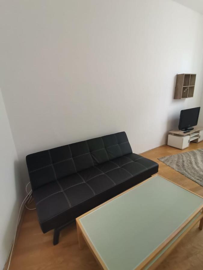 וינה Central City Apartment מראה חיצוני תמונה
