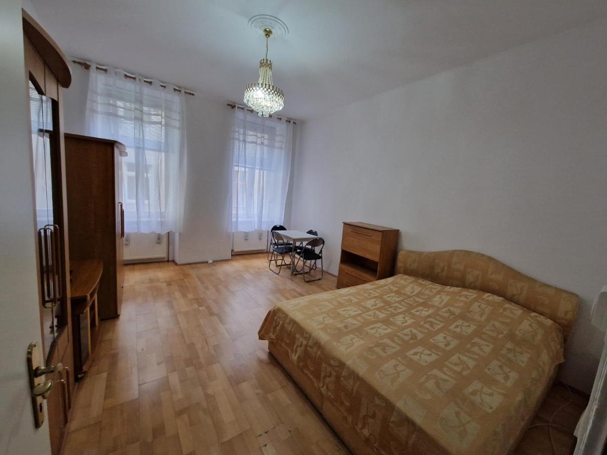 וינה Central City Apartment מראה חיצוני תמונה
